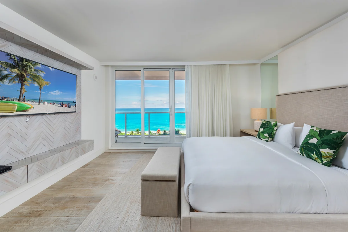 Condo in Miami Beach property photo 3
