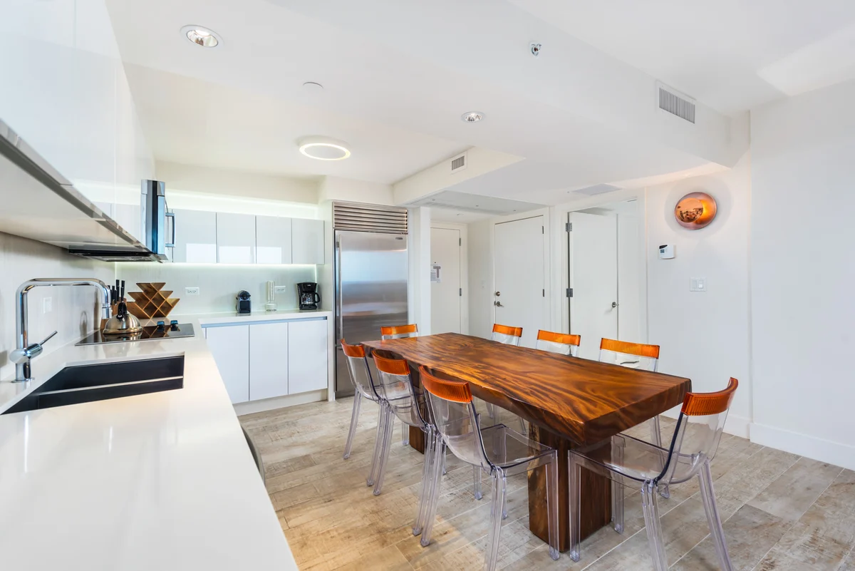 Kitchen image 1