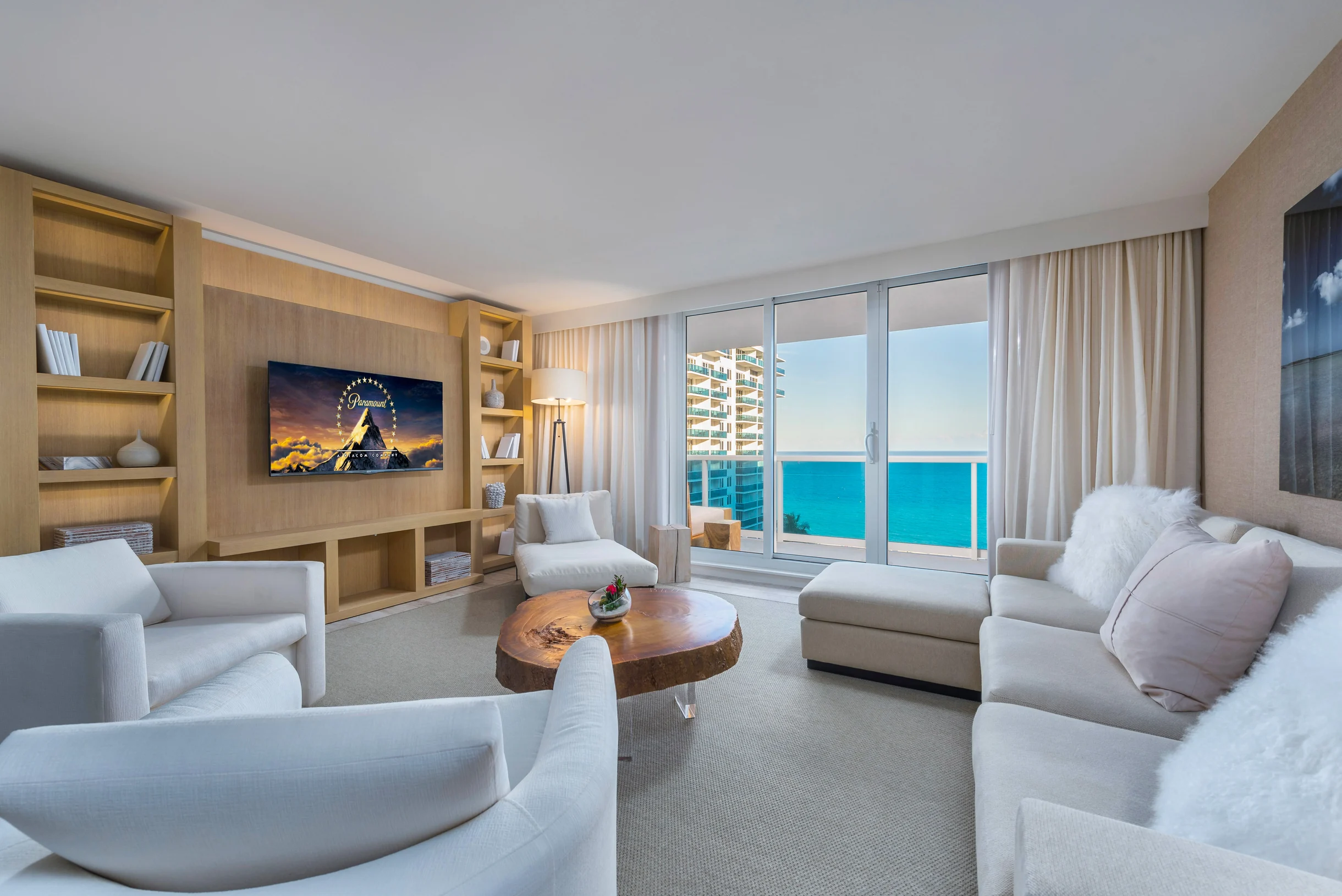 Condo in Miami Beach property photo 1