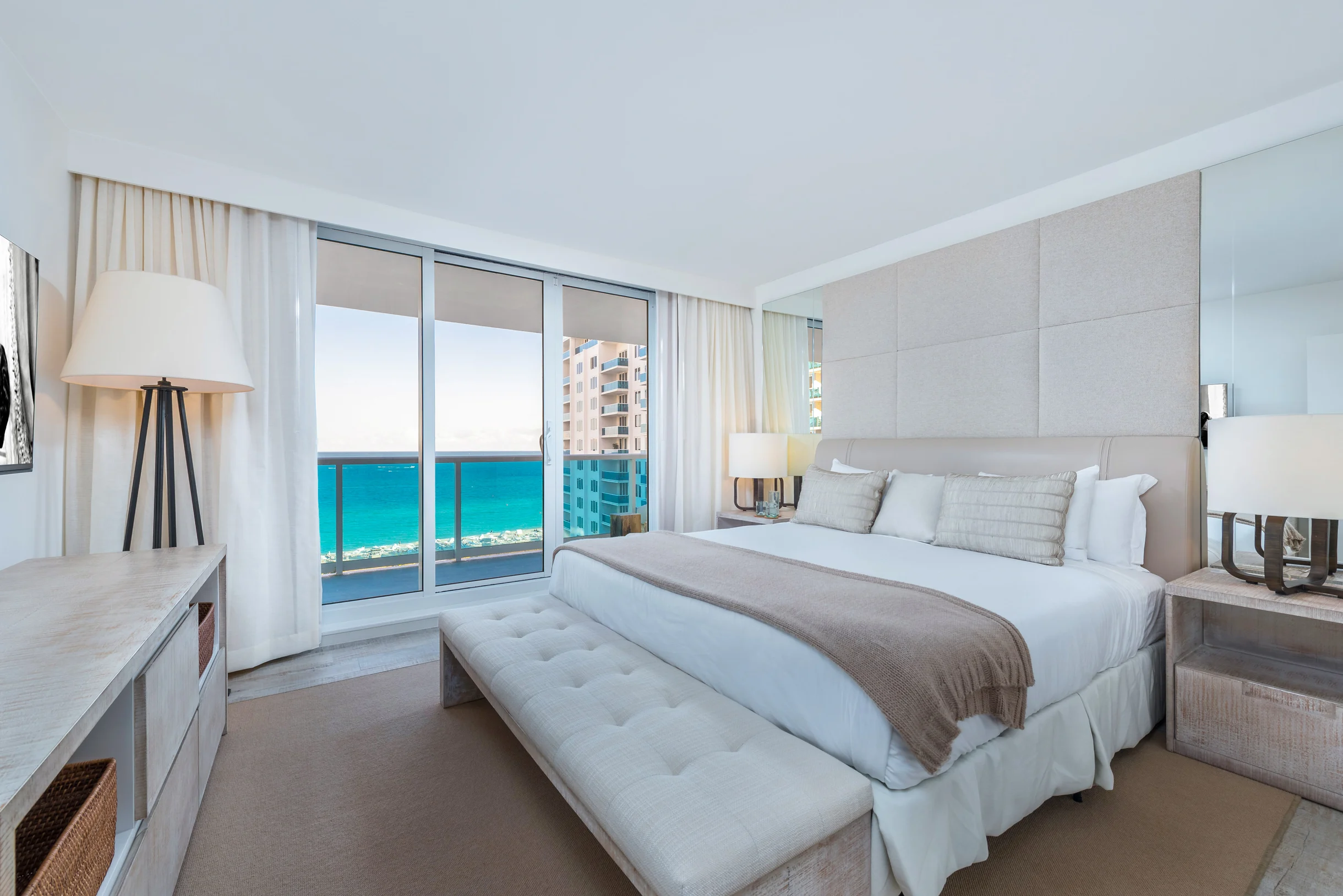 Condo in Miami Beach property photo 3