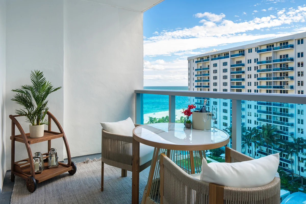 Condo in Miami Beach property photo 4