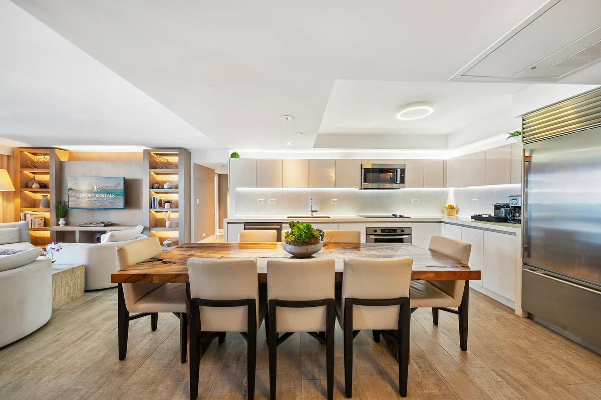 Condo in Miami Beach property photo 2