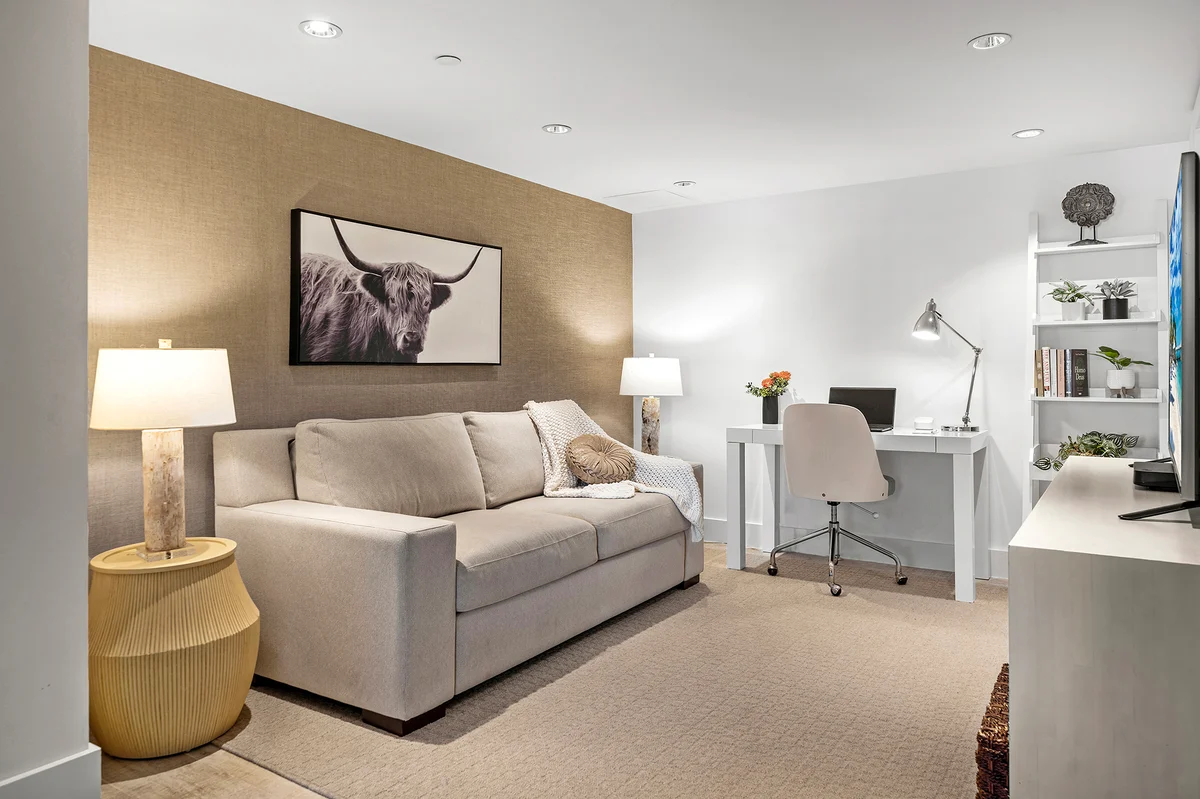 Condo in Miami Beach property photo 4