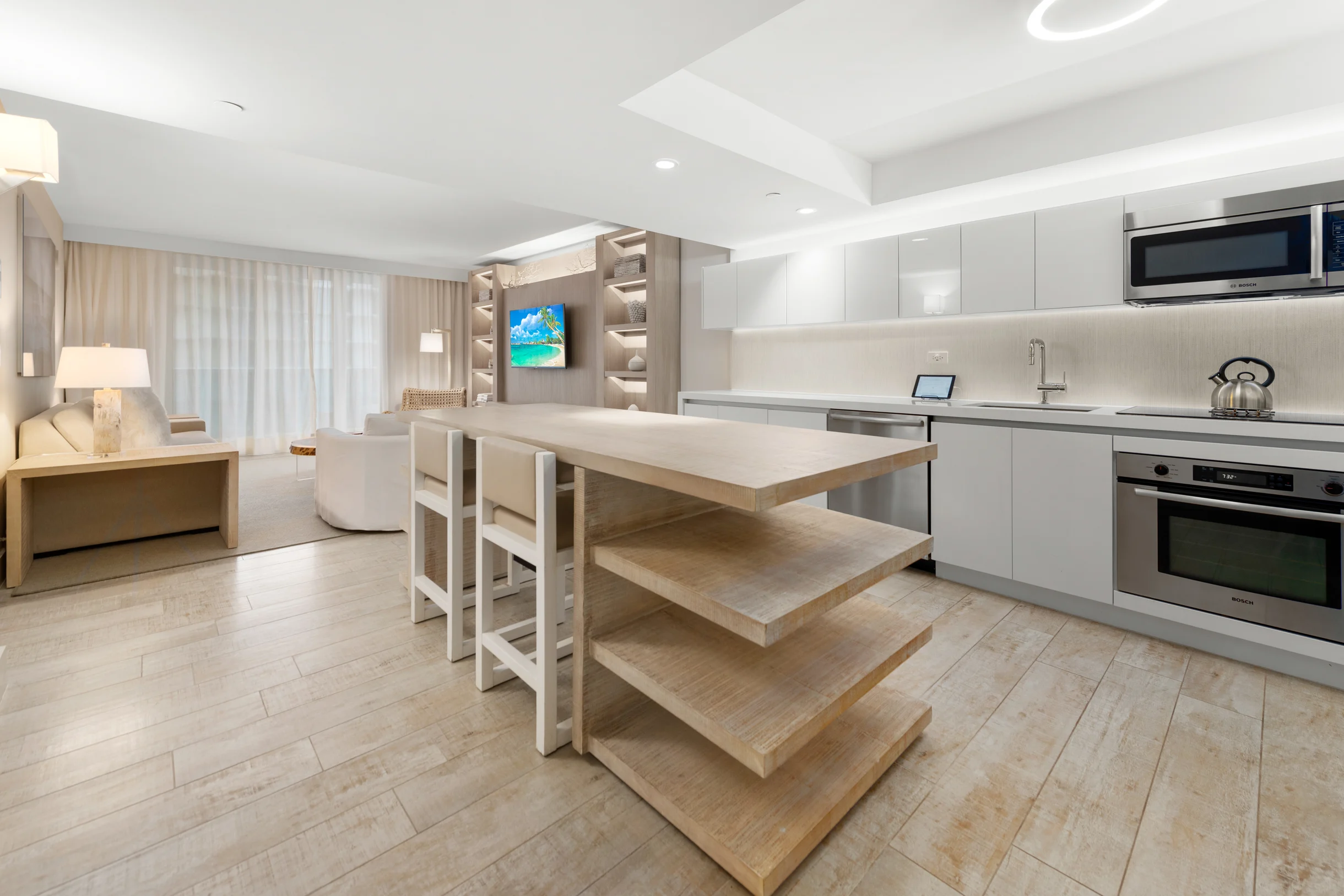 Condo in Miami Beach property photo 2