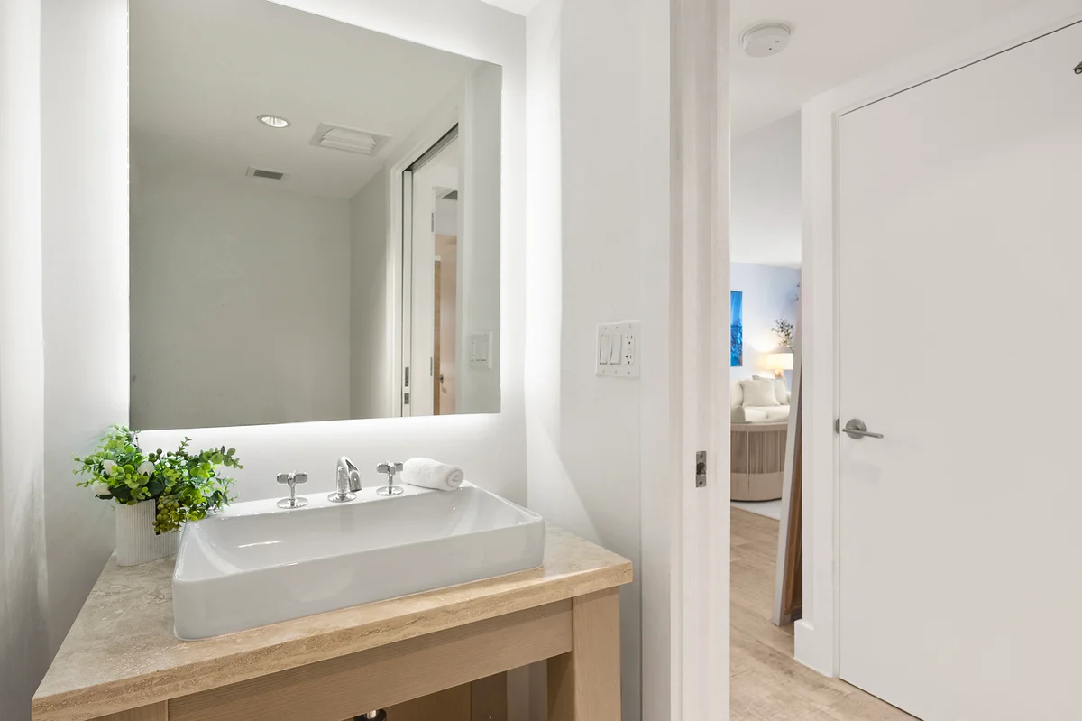 Bathroom 2 image 1
