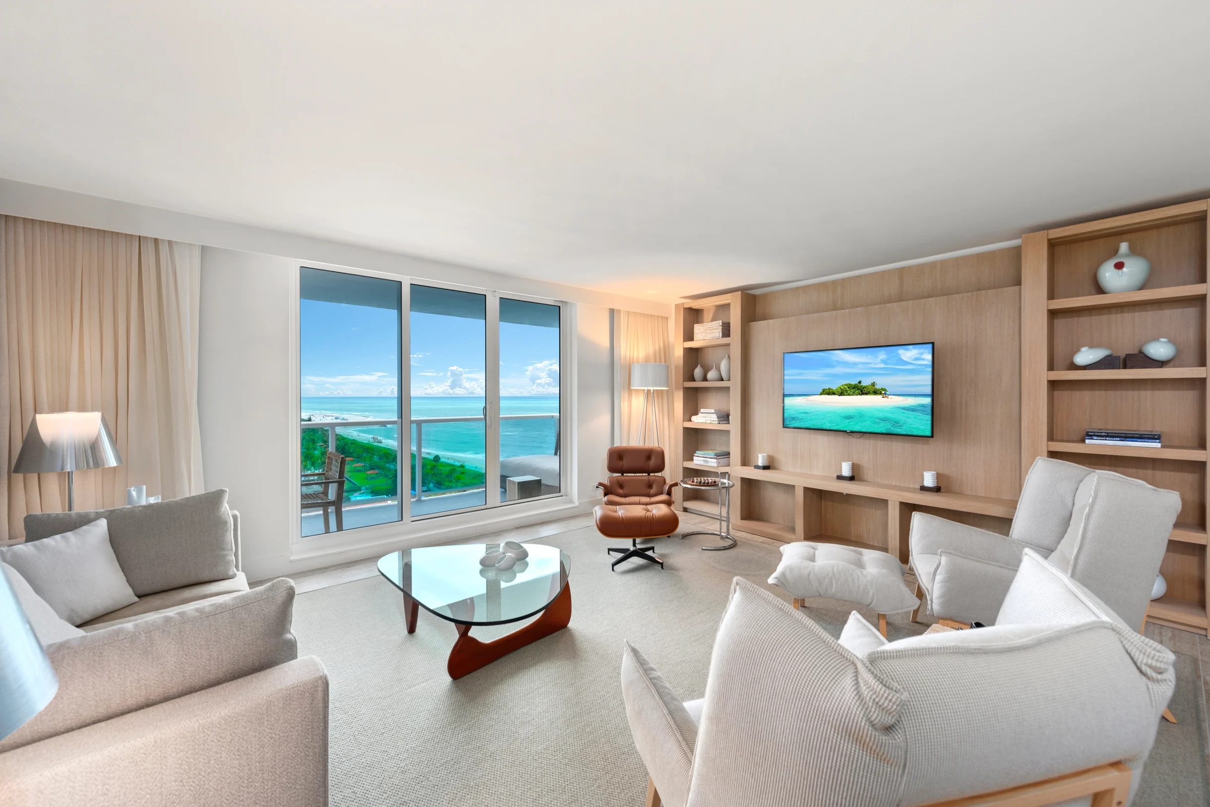 Condo in Miami Beach property photo 3