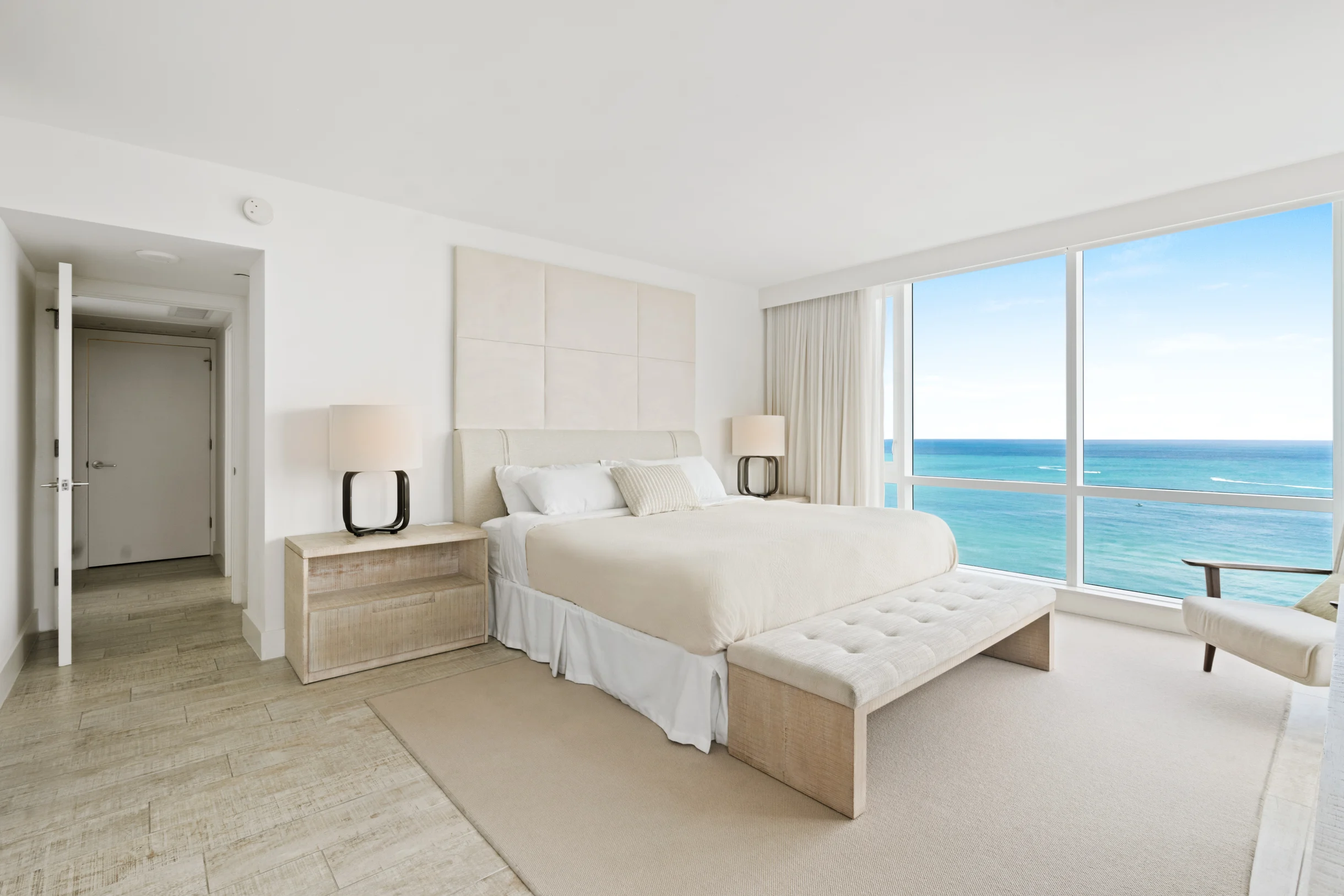 Condo in Miami Beach property photo 3