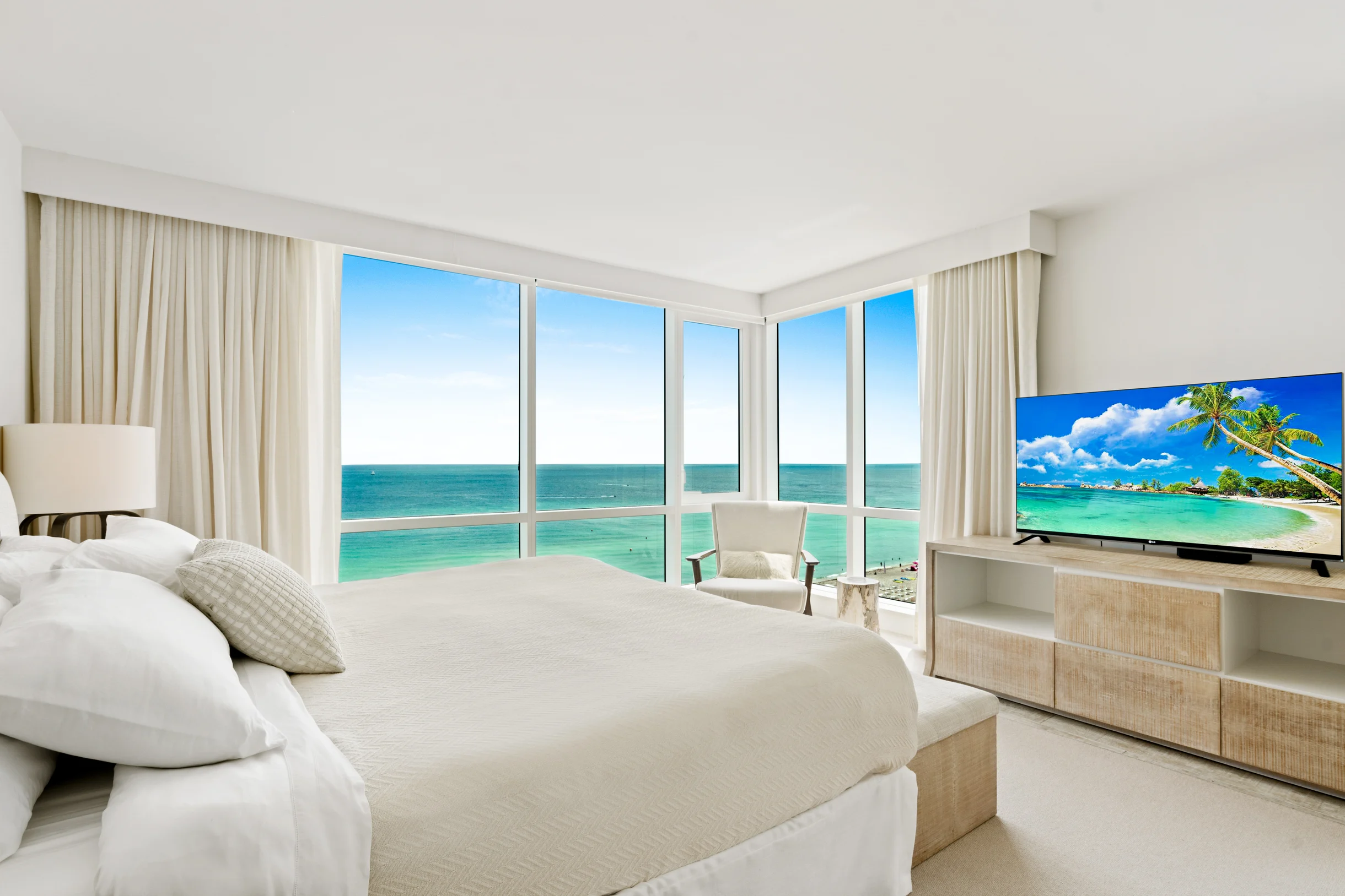 Condo in Miami Beach property photo 1