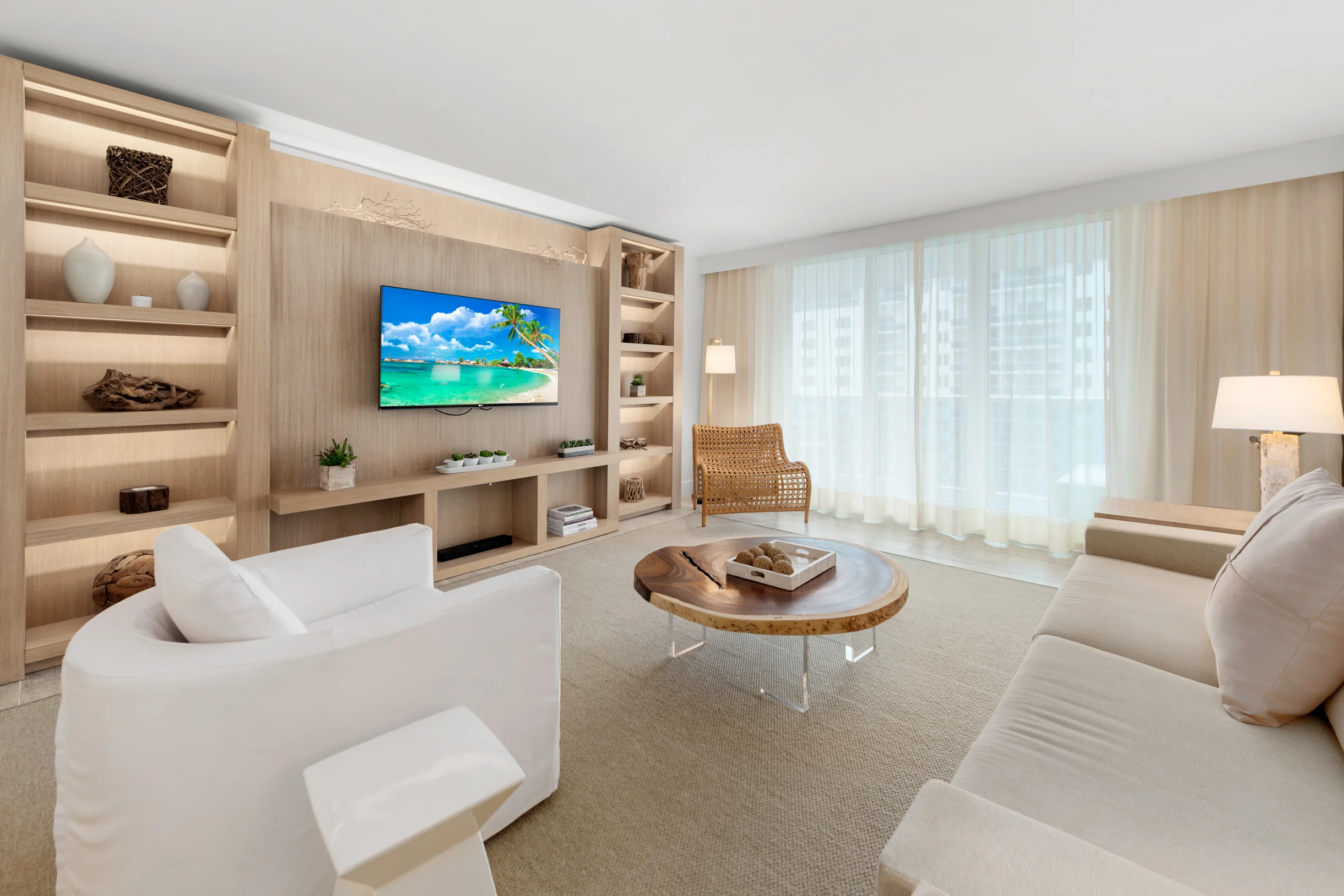 Condo in Miami Beach property photo 1