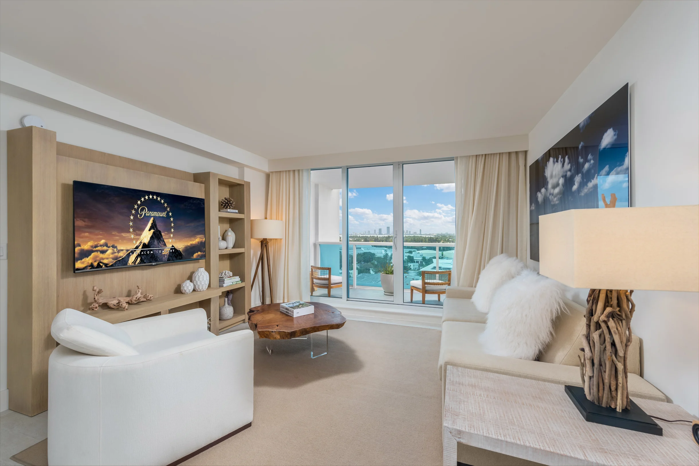 Condo in Miami Beach property photo 1