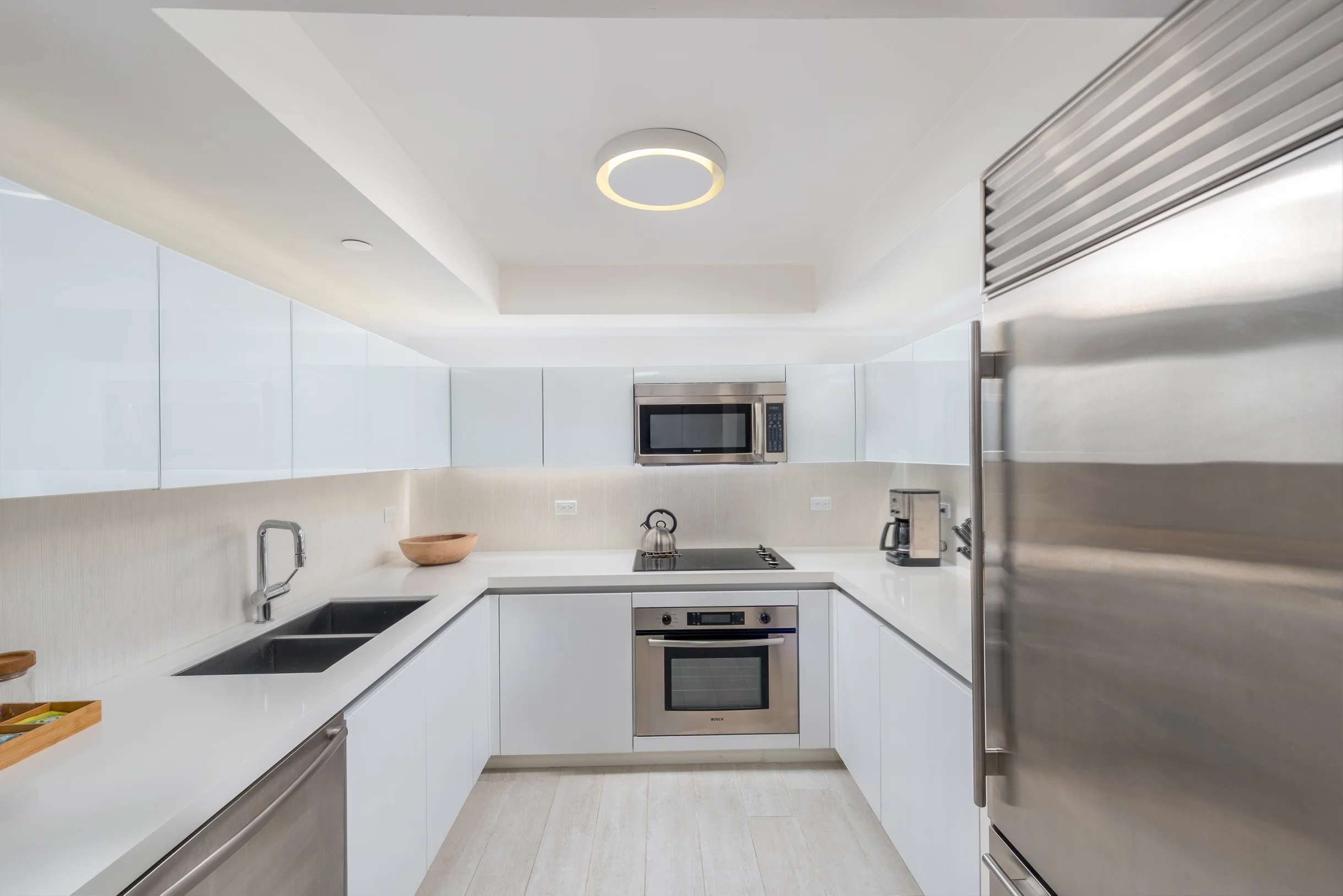 Condo in Miami Beach property photo 3