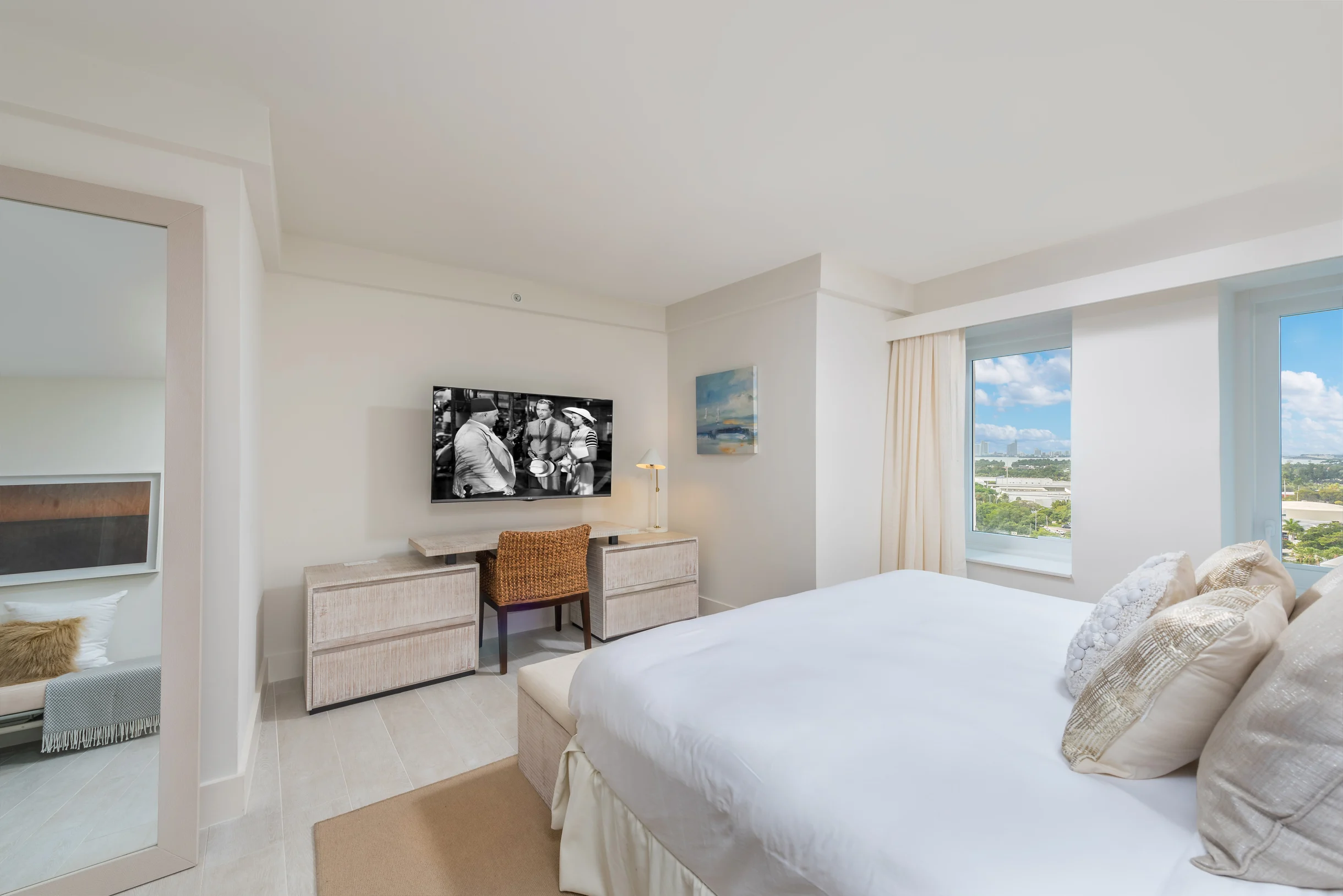 Condo in Miami Beach property photo 2