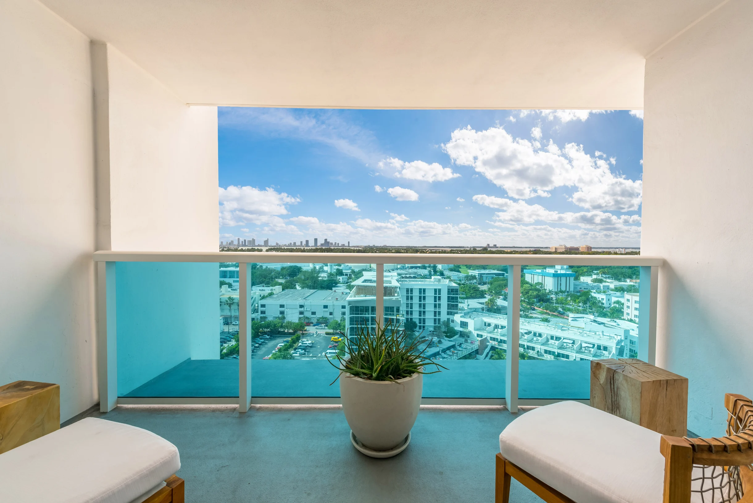 Condo in Miami Beach property photo 4