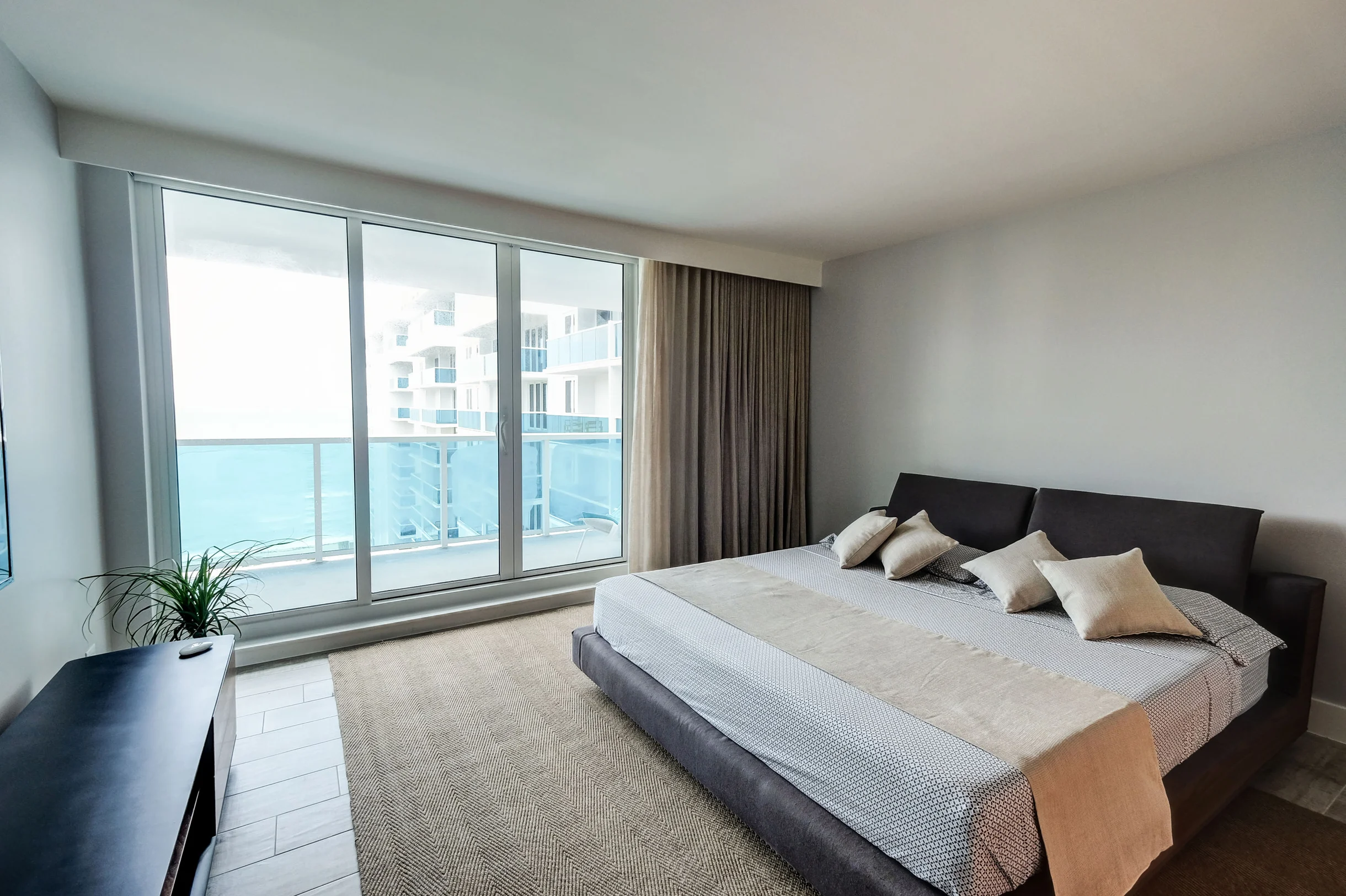 Condo in Miami Beach property photo 3