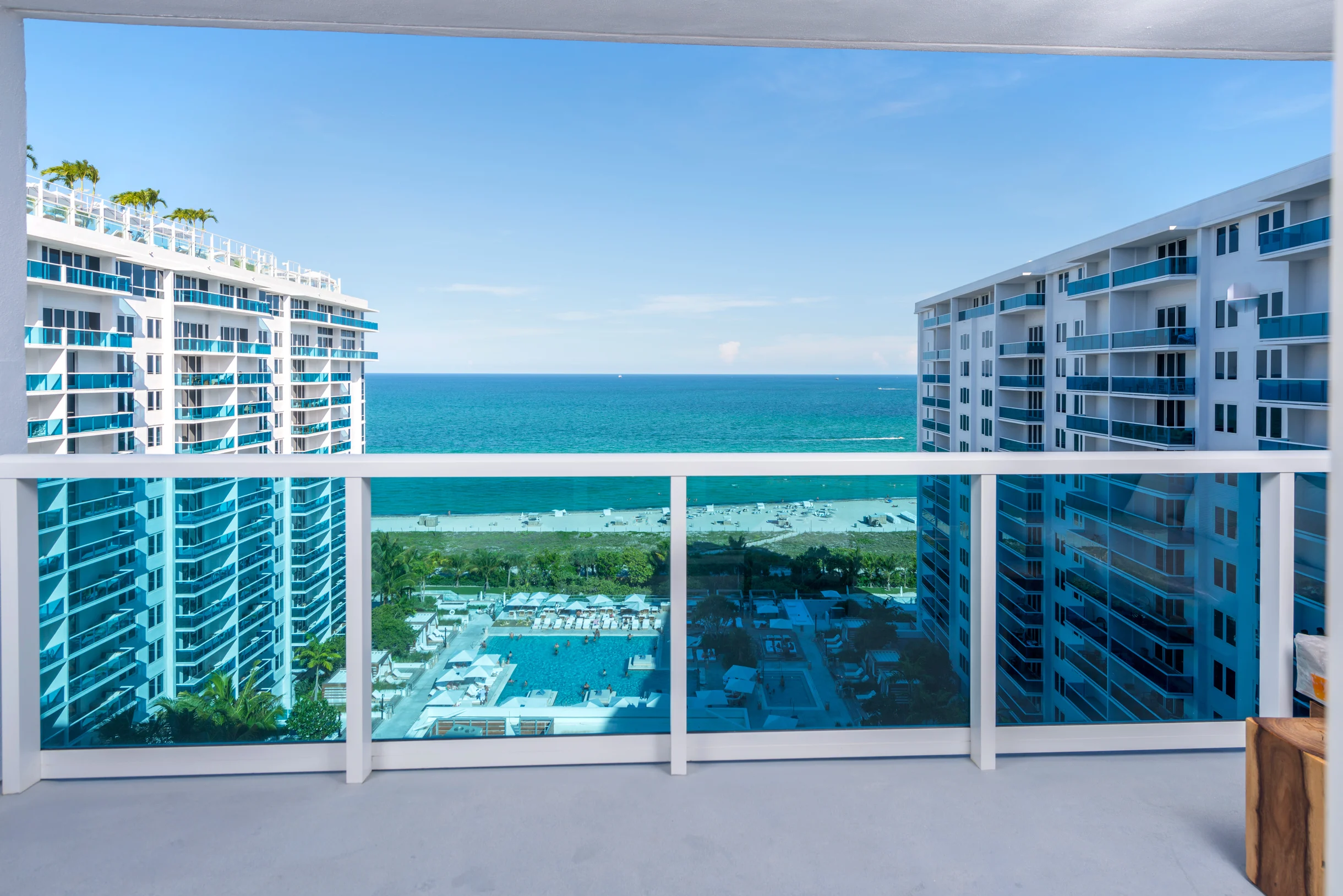 Condo in Miami Beach property photo 5