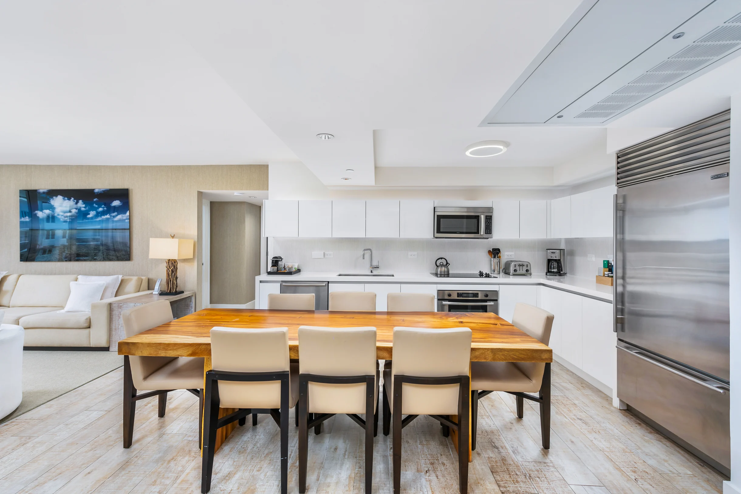Condo in Miami Beach property photo 3