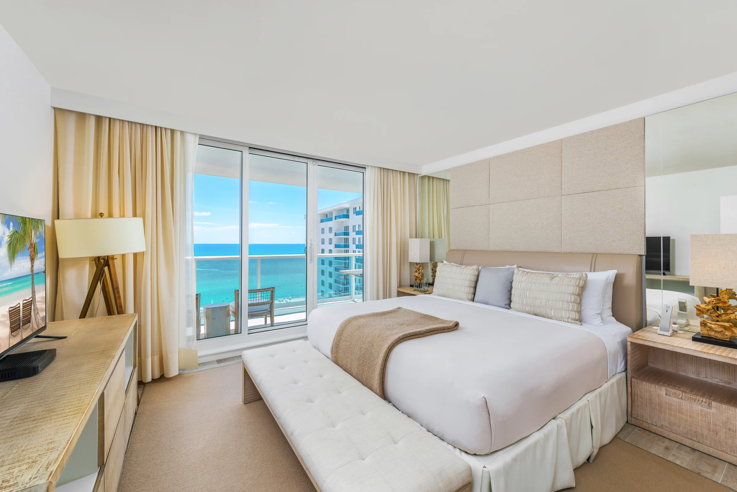 Condo in Miami Beach property photo 4