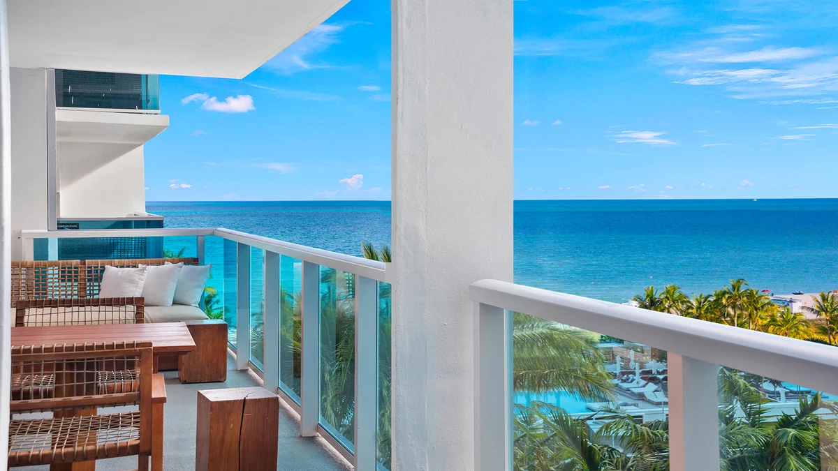 Condo in Miami Beach property photo 4