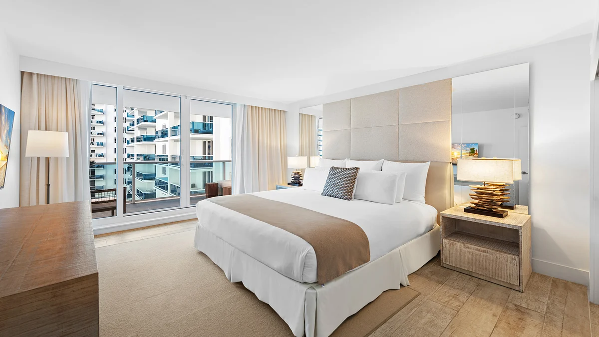 Condo in Miami Beach property photo 3