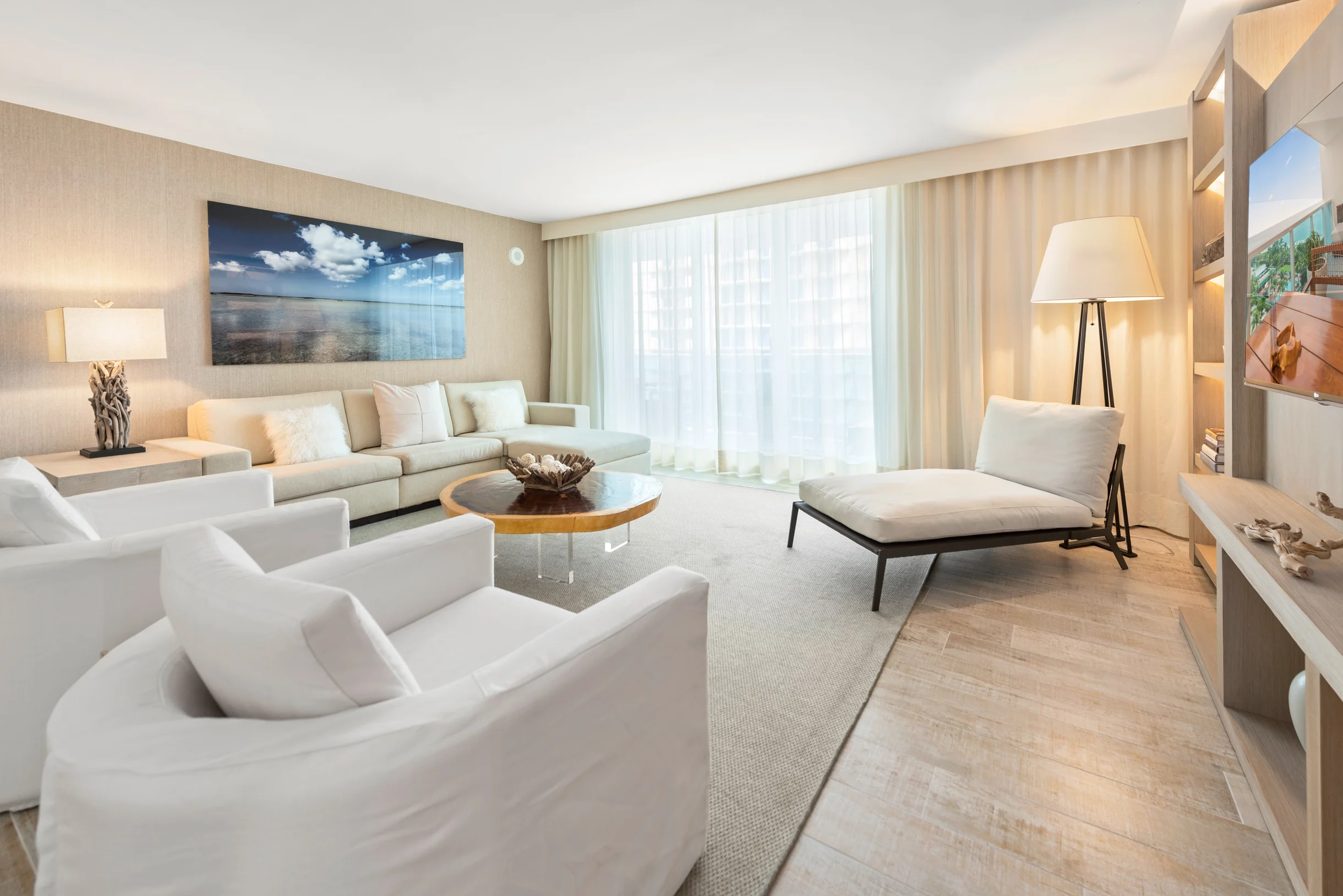 Condo in Miami Beach property photo 1