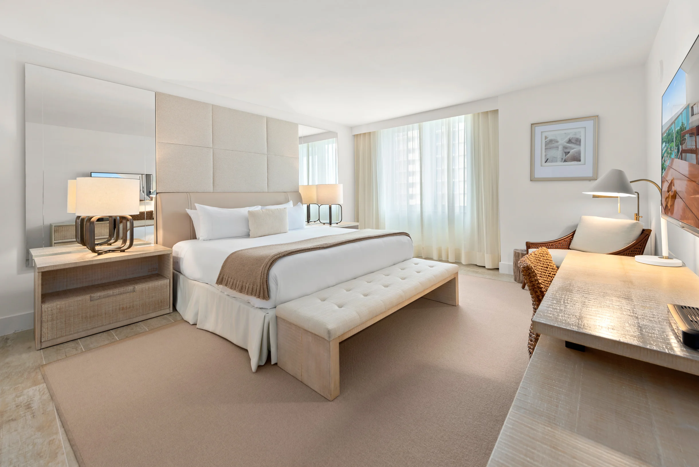 Condo in Miami Beach property photo 2