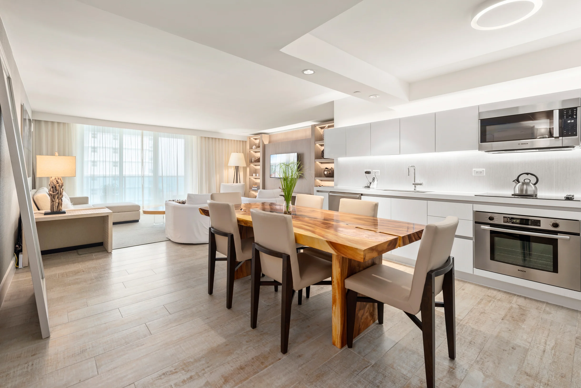Condo in Miami Beach property photo 3