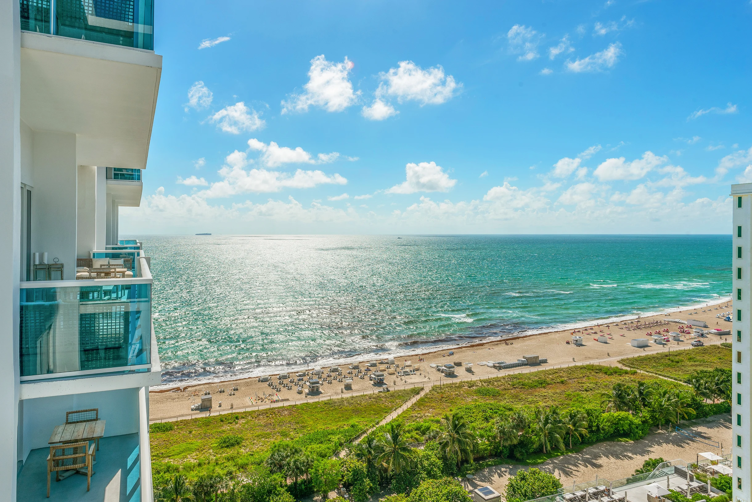 Condo in Miami Beach property photo 3