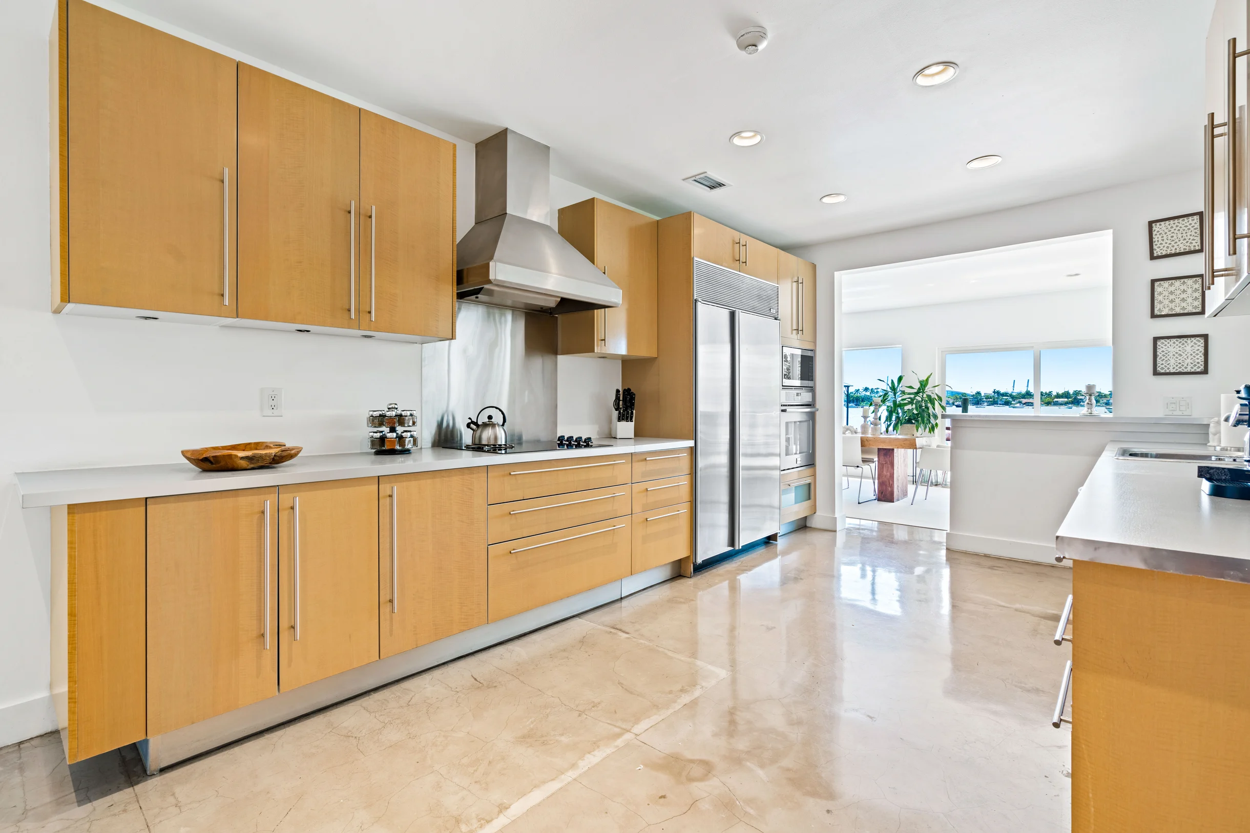 Property in Miami Beach property photo 5