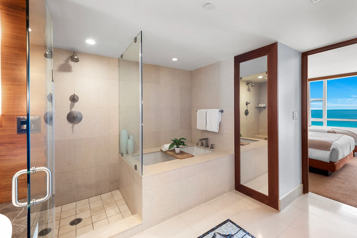 Condo in Miami Beach property photo 5