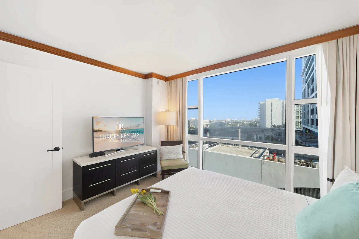 Condo in Miami Beach property photo 4