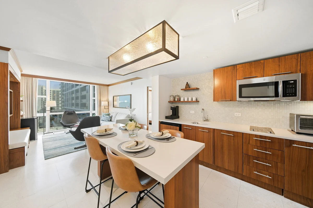 Condo in Miami Beach property photo 3