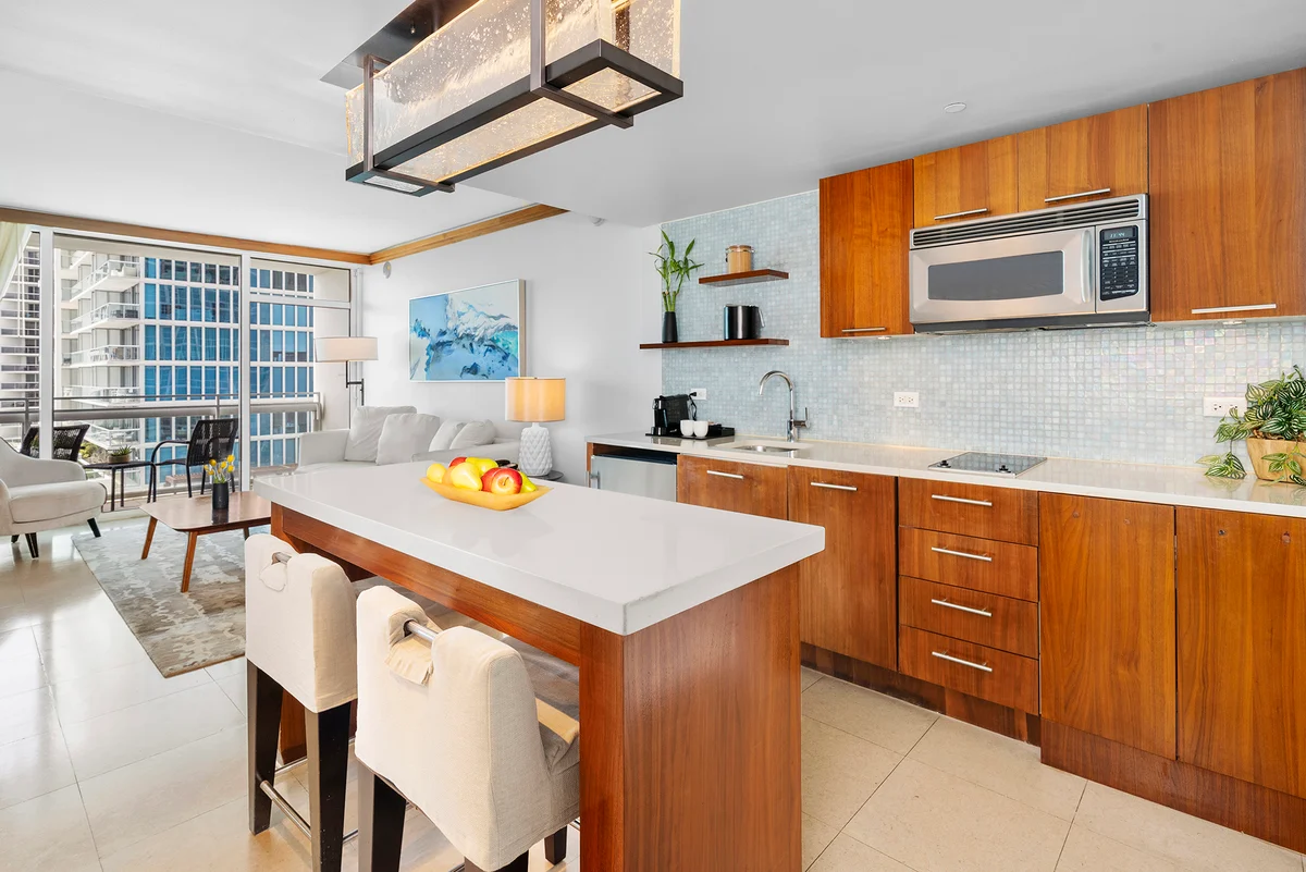 Condo in Miami Beach property photo 3