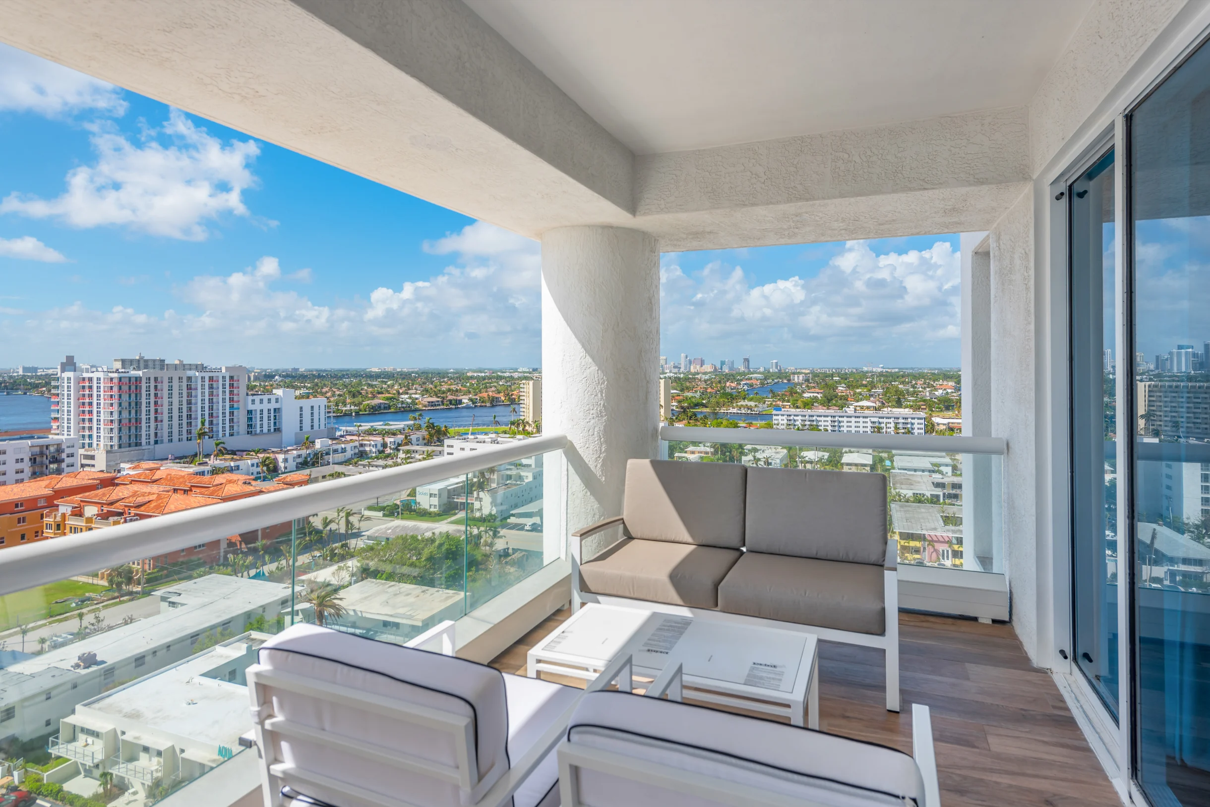 Condo in Fort Lauderdale property photo 3