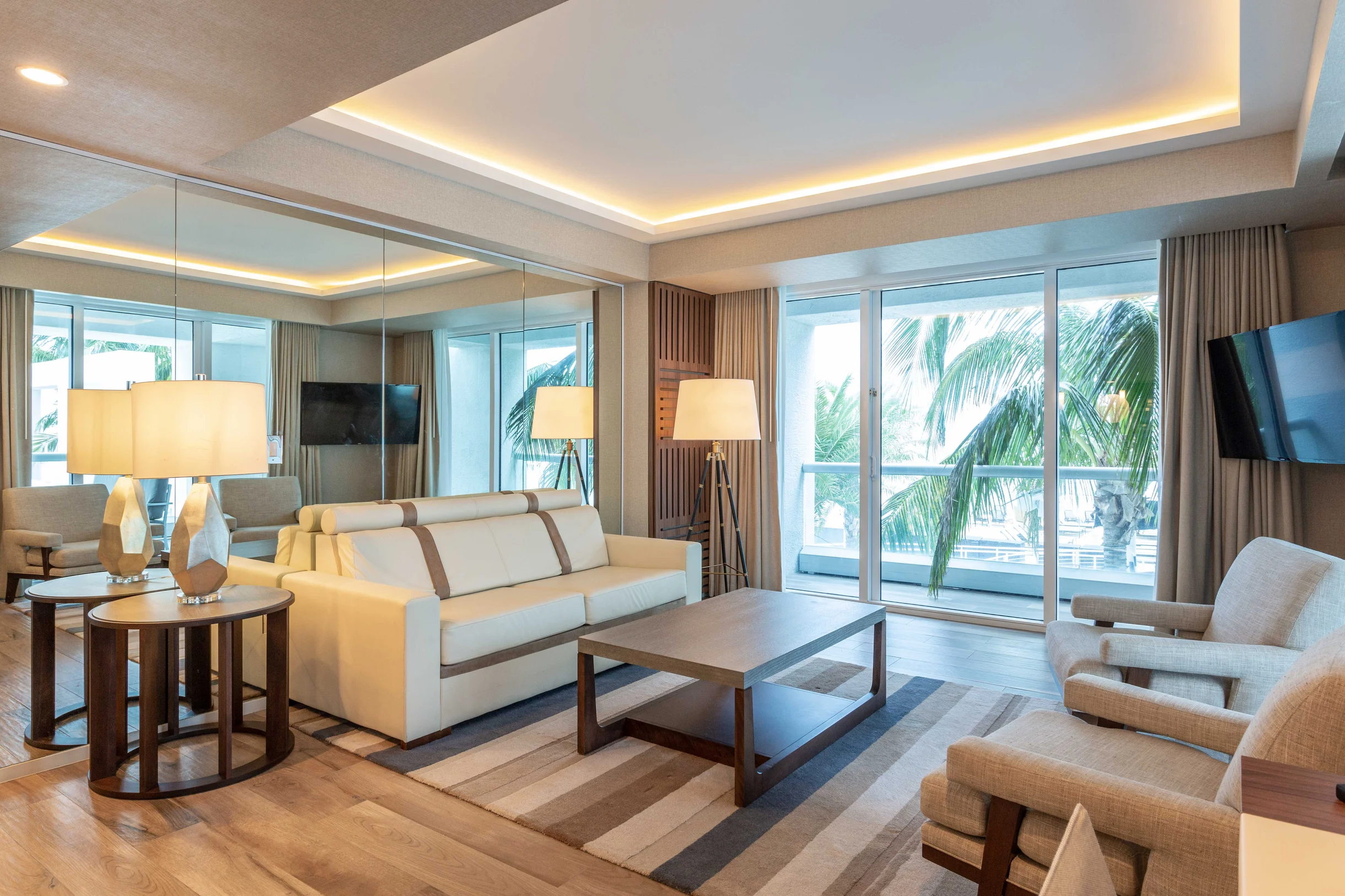 Condo in Fort Lauderdale property photo 3
