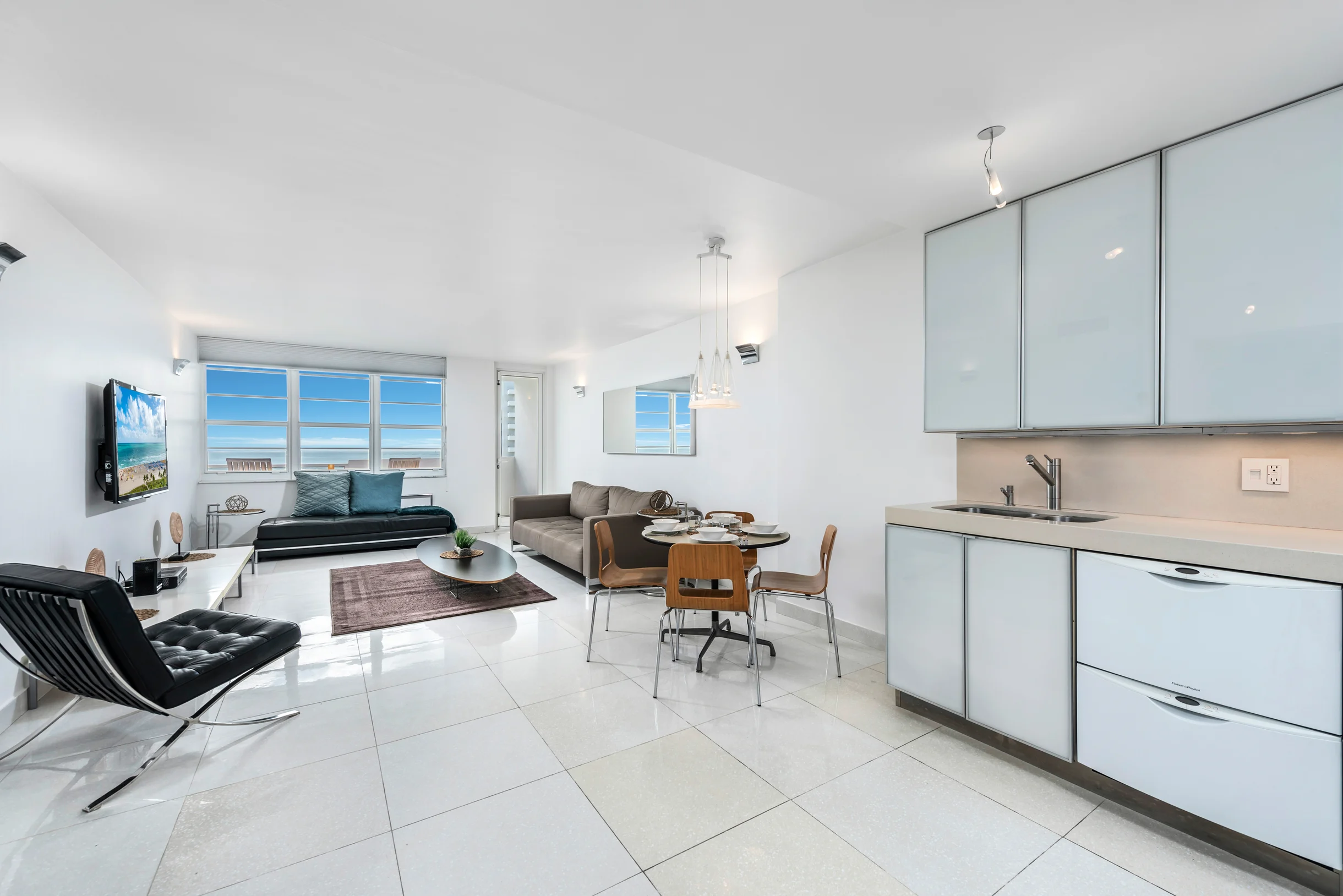 Condo in Miami Beach property photo 1
