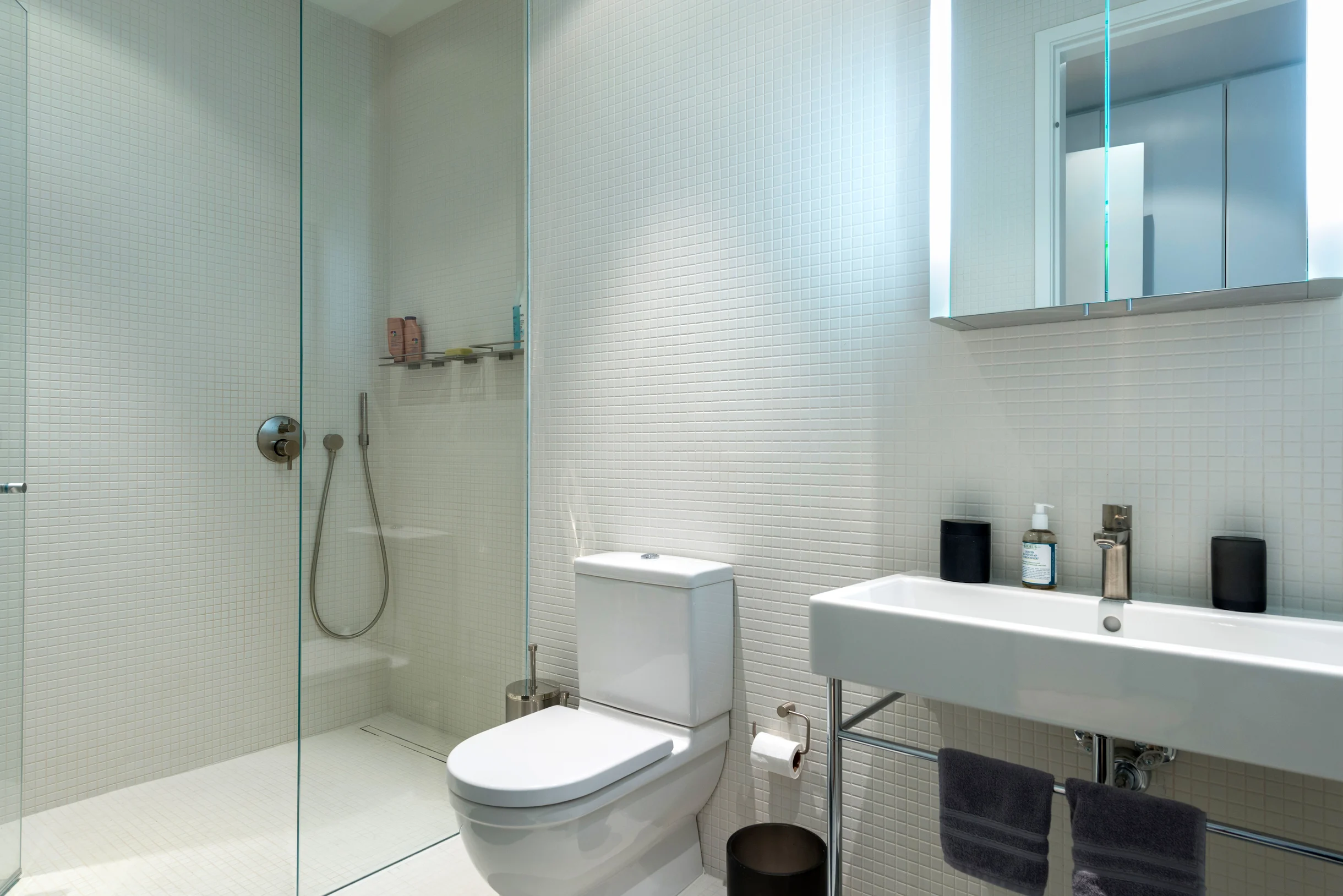 Condo in Miami Beach property photo 5
