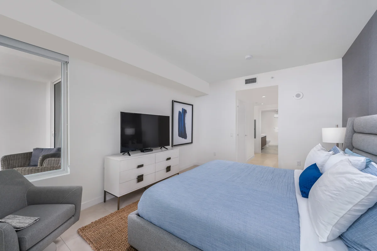 Condo in Fort Lauderdale property photo 3