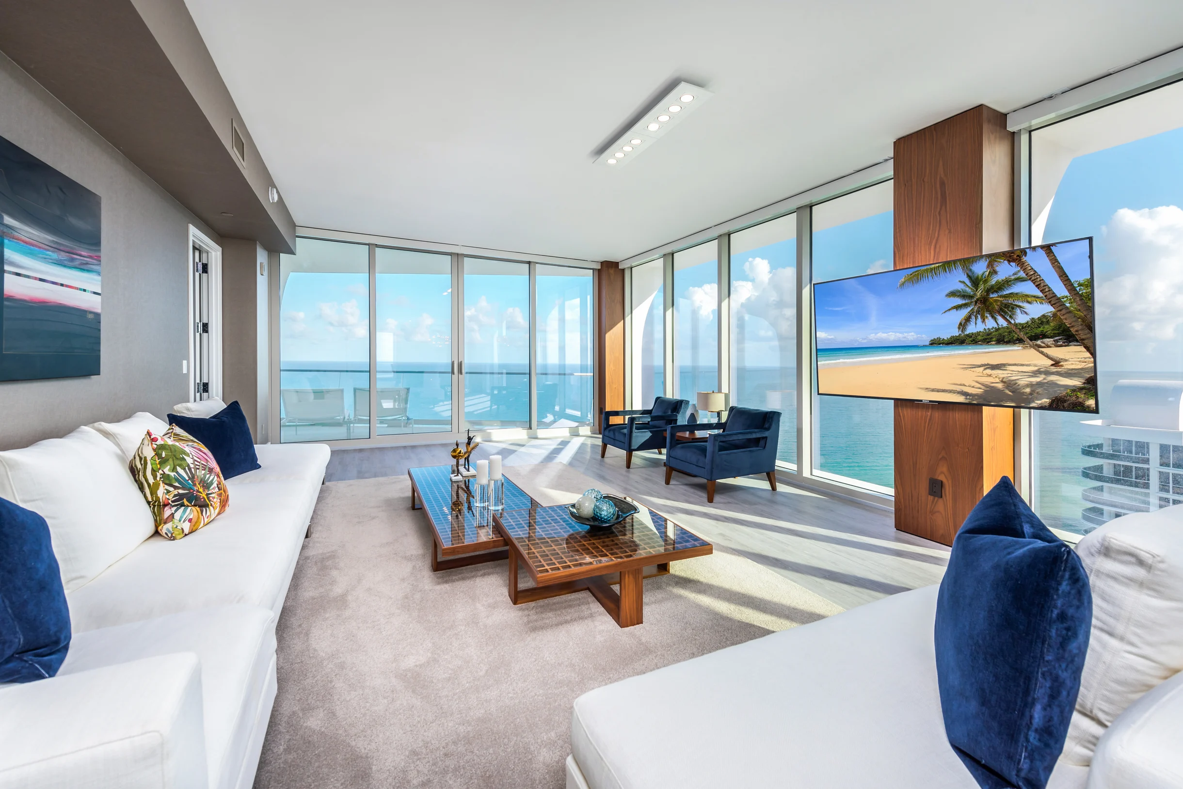 Condo in North Miami Beach property photo 1