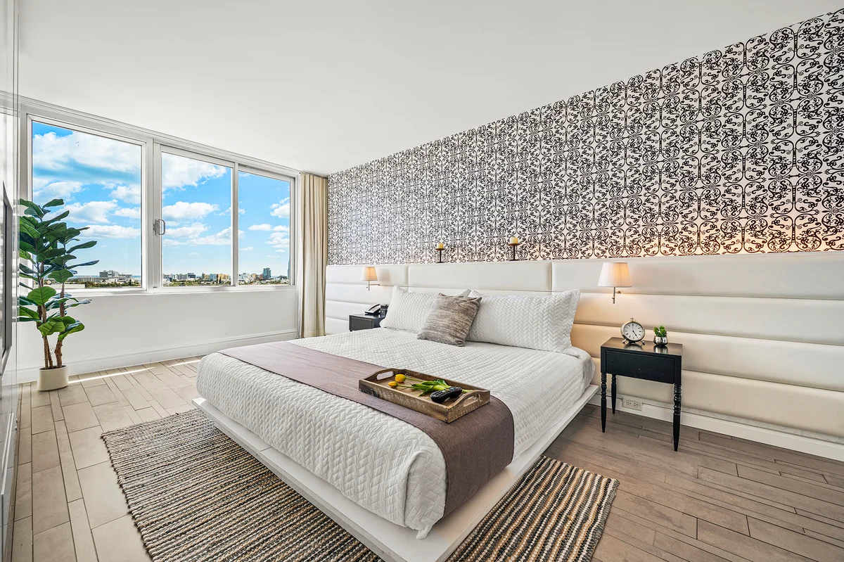 Condo in Miami Beach property photo 5