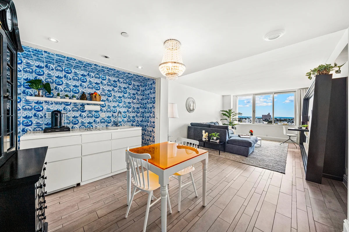 Condo in Miami Beach property photo 4