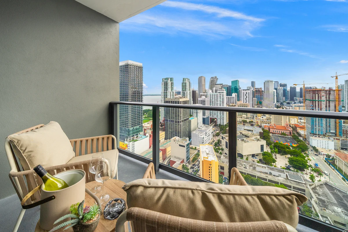 Condo in Miami property photo 4
