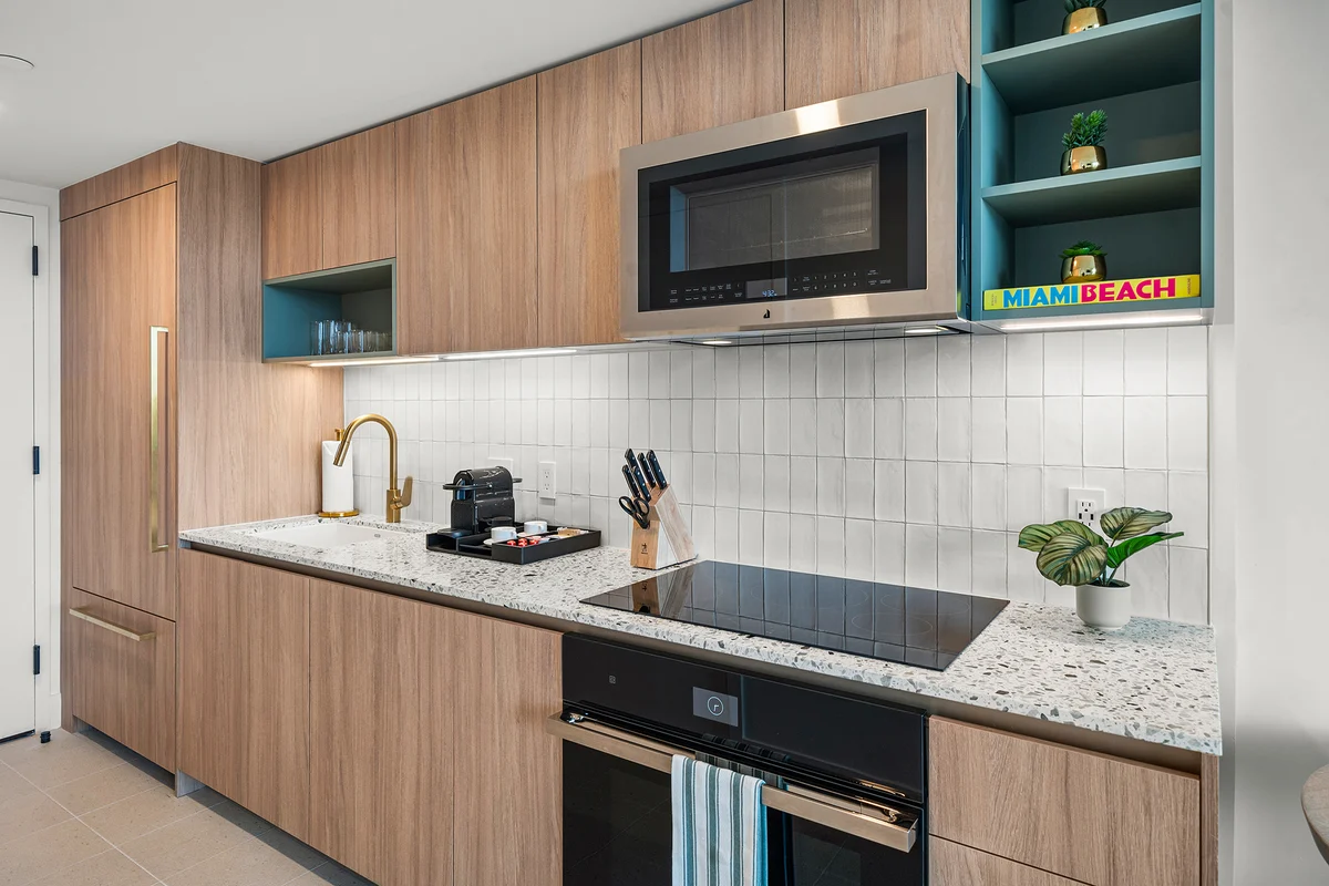 Condo in Miami property photo 3
