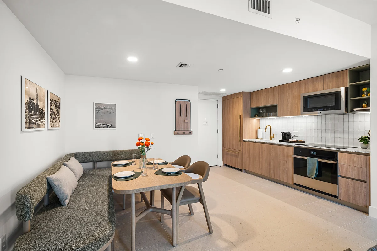 Condo in Miami property photo 4