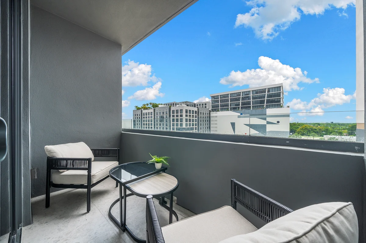 Condo in Miami property photo 5