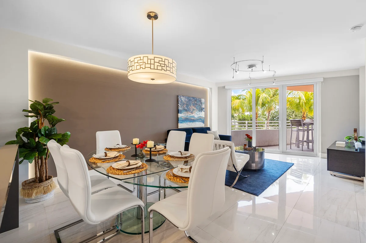 Condo in Miami Beach property photo 3
