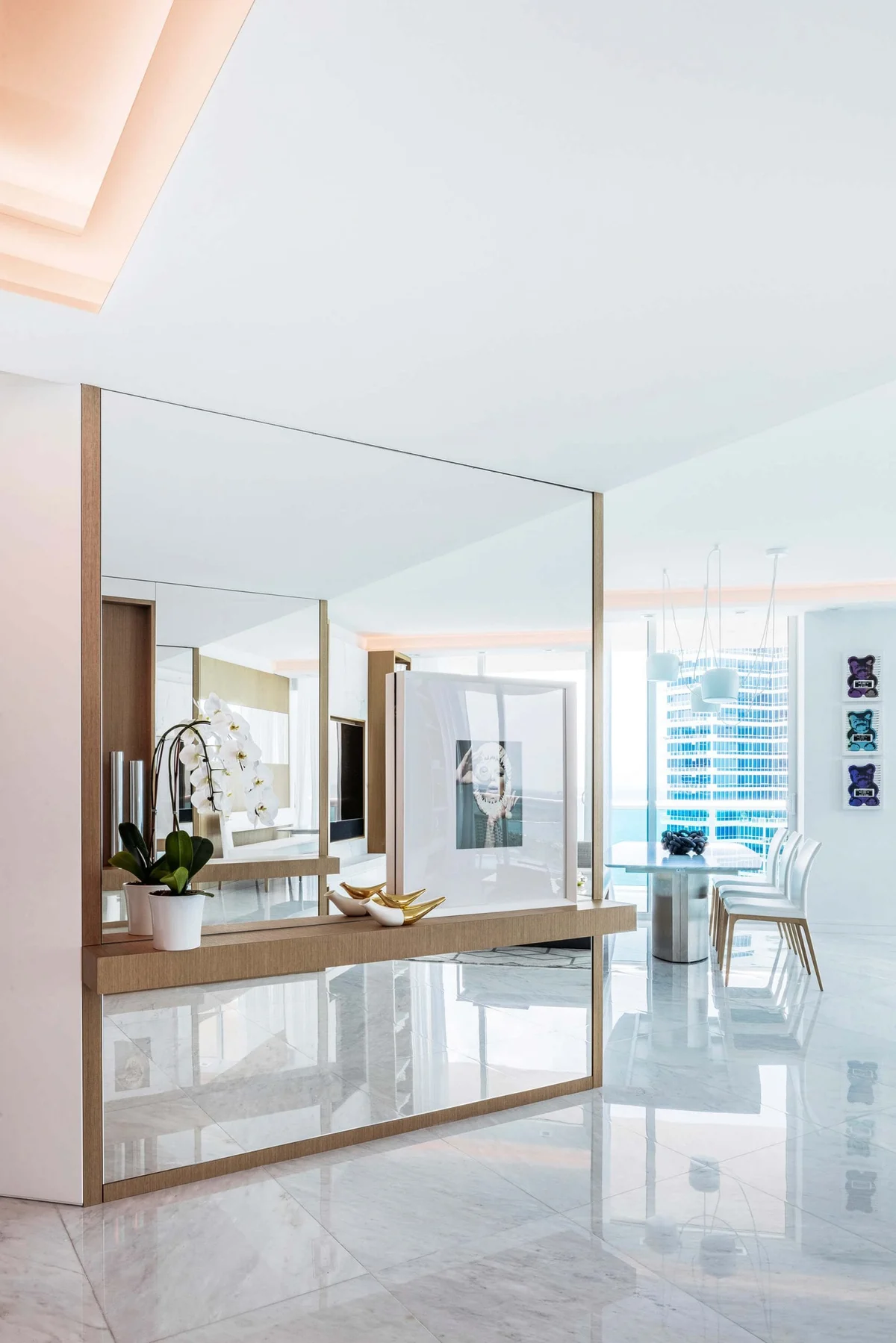 Condo in Miami Beach property photo 5