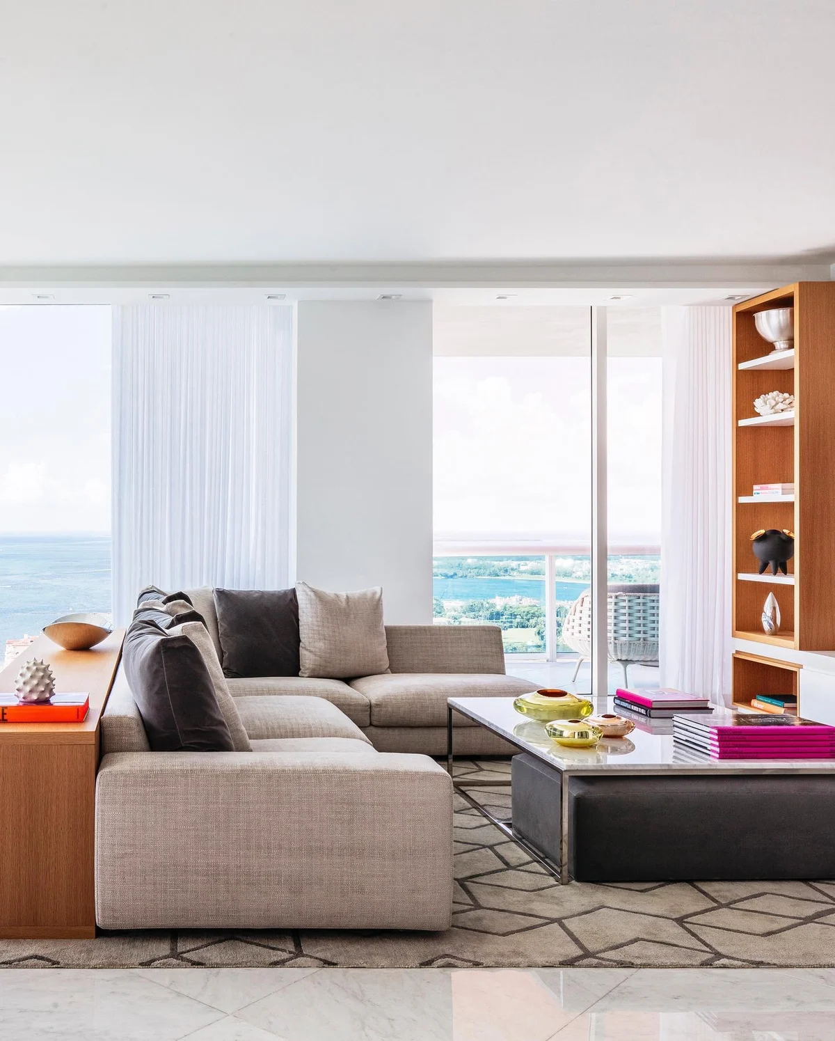 Condo in Miami Beach property photo 3
