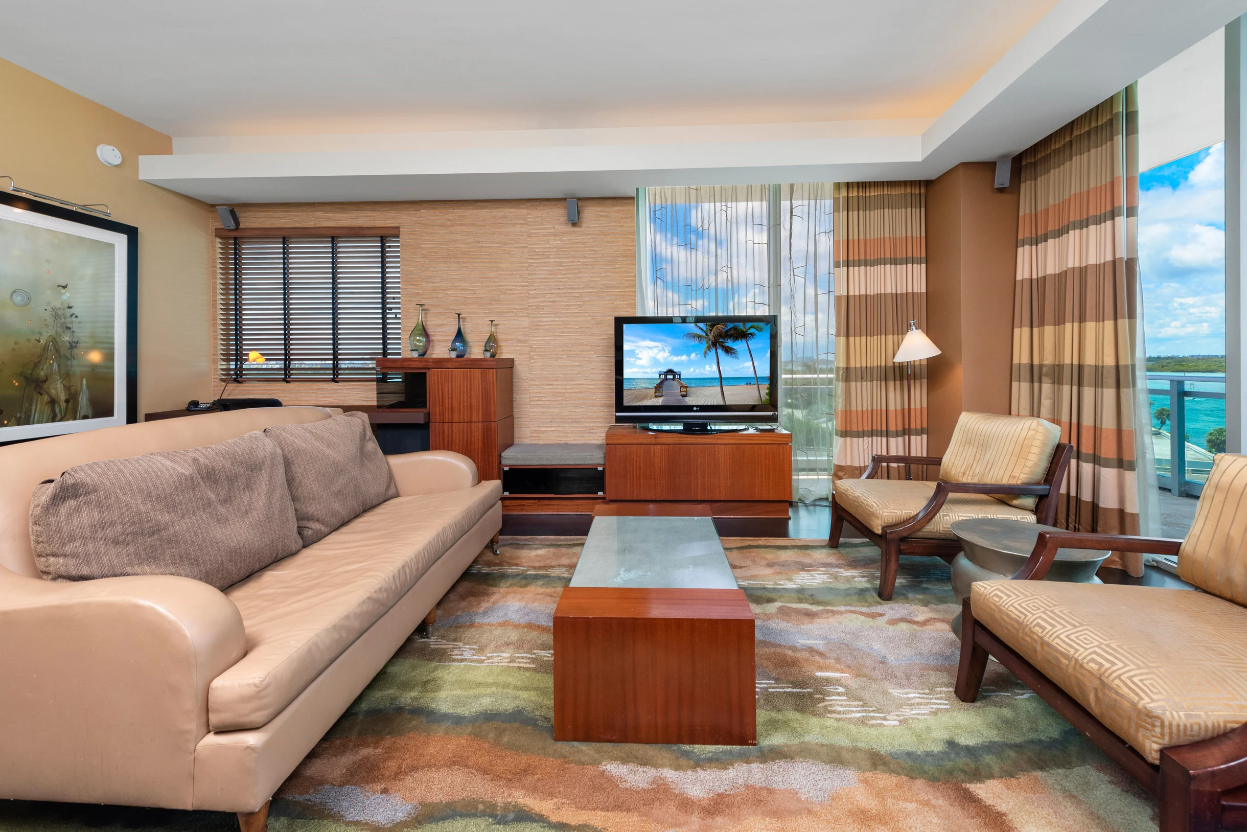 Condo in Bal Harbour property photo 3