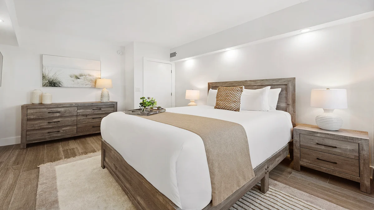 Bedroom 1 image 1