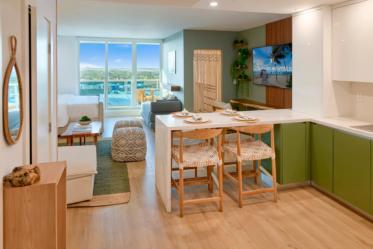 Condo in Miami Beach property photo 3